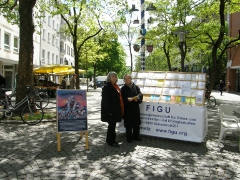 Vorschau Infostand München Rotkreuzplatz Mai 2012, Bild Nr. 1 